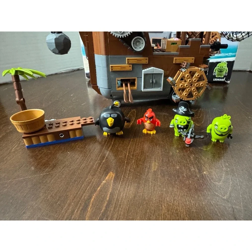 LEGO The Angry Birds Movie 75825 Piggy Pirate Ship 100% Complete w/Box No Manual